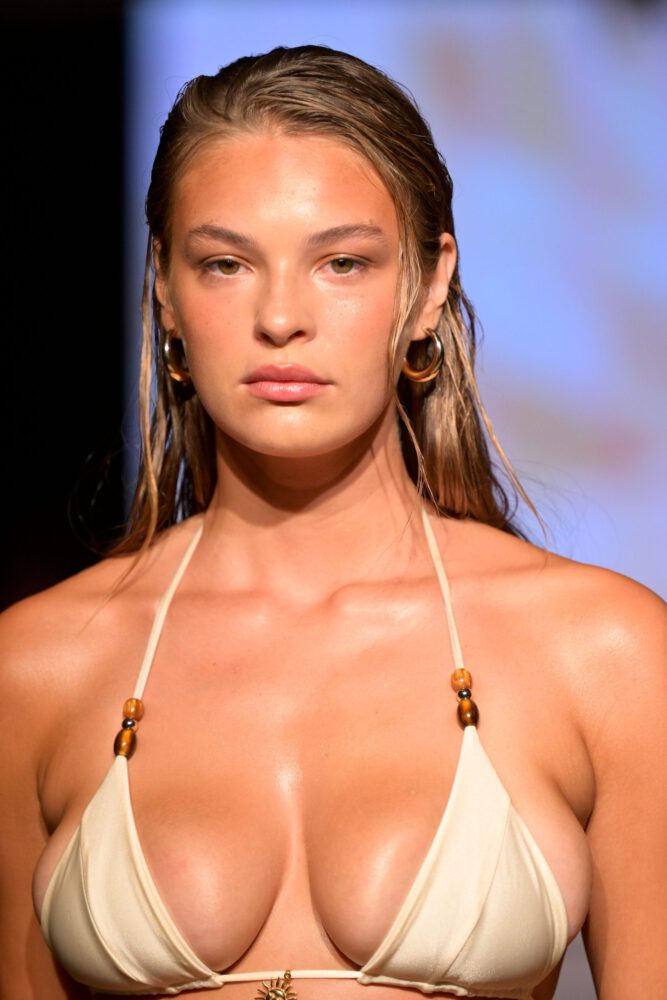 Jayde Pollard Bare Ass Thong Boobs Catwalk Miami