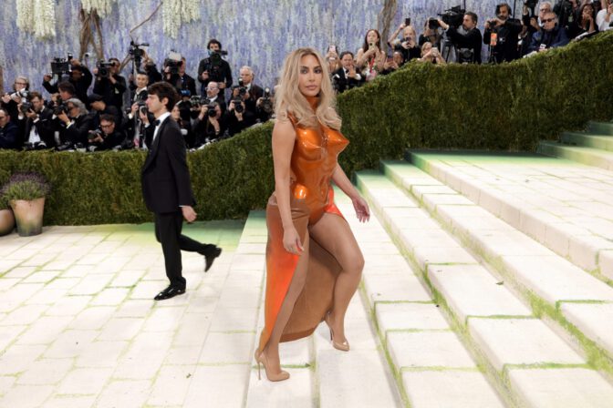 Kim Kardashian Big Breasts Orange Breastplate Met Gala