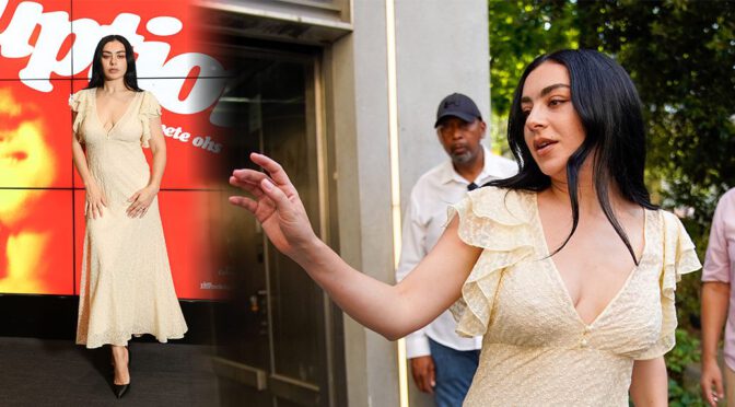 Charli Xcx Braless Pokies Cleavage