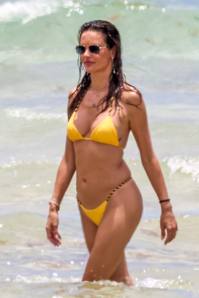 Alessandra Ambrosio Hot Bikini Body Miami Beach Paparazzi