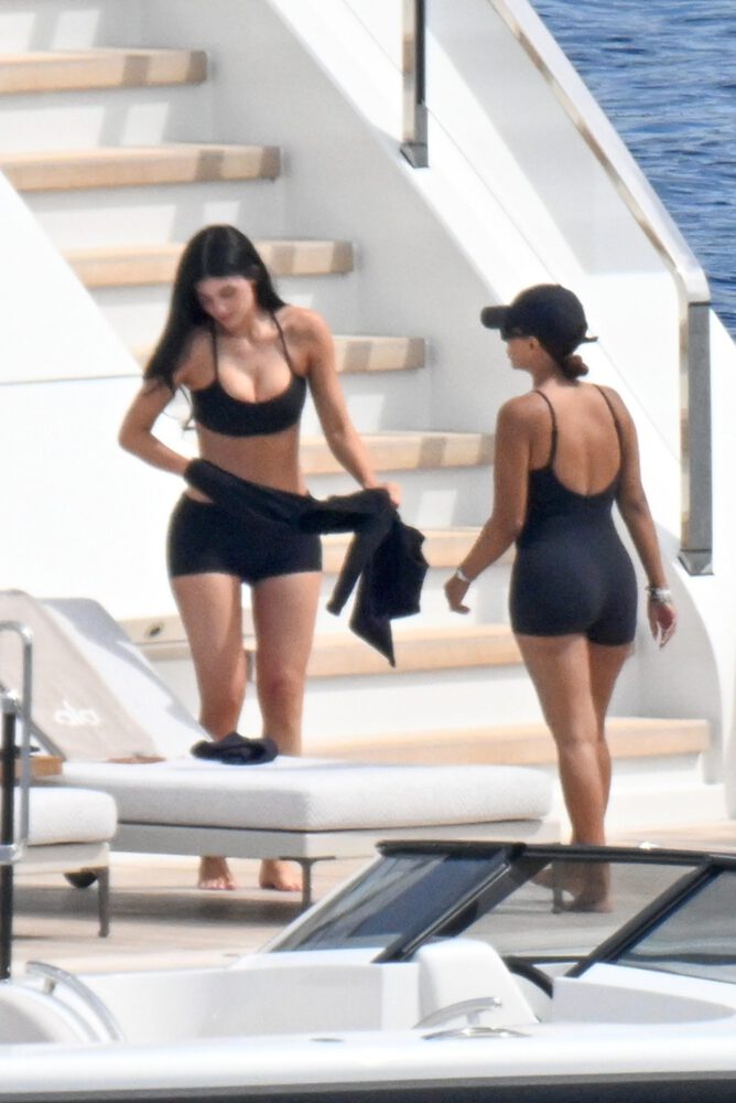 Kylie Jenner Cleavage Plunging Bra Pilates Sardinia Superyacht