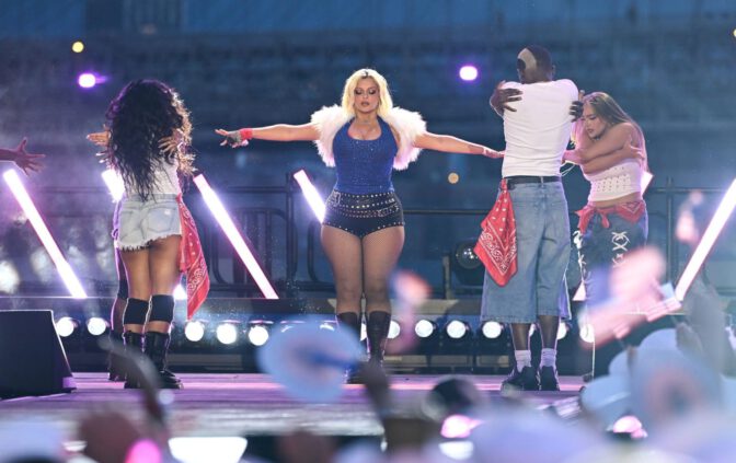 Bebe Rexha Big Boobs Fishnets Stage Macy Fireworks Nyc