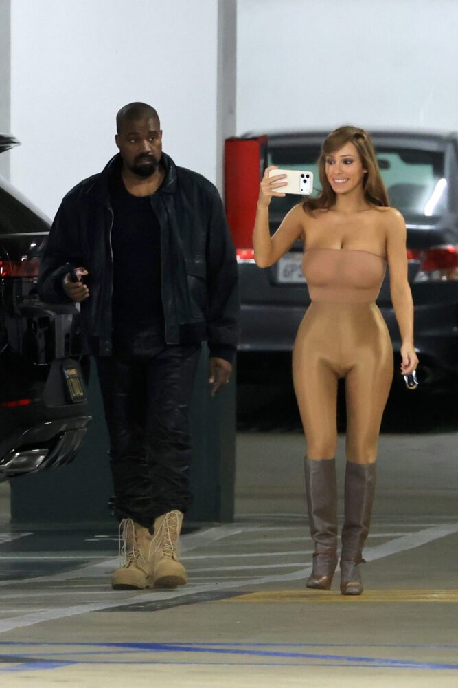 Bianca Censori Nude Bodysuit Big Ass Boobs Los Angeles
