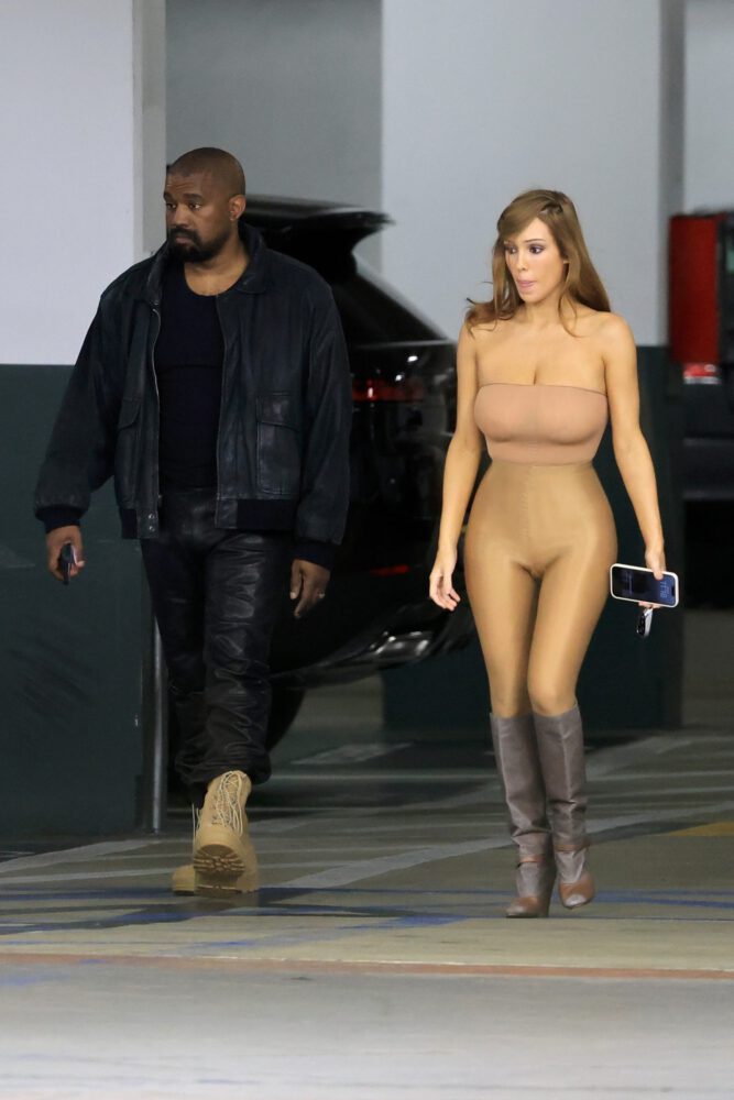 Bianca Censori Nude Bodysuit Big Ass Boobs Los Angeles