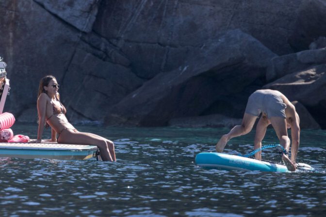 Jessica Alba Sexy Booty Wet Bikini Giglio Island Paparazzi