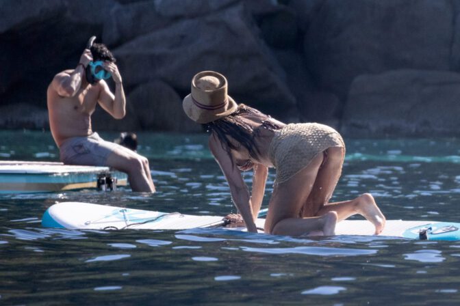 Jessica Alba Sexy Booty Wet Bikini Giglio Island Paparazzi