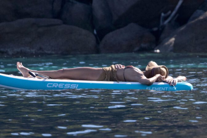 Jessica Alba Sexy Booty Wet Bikini Giglio Island Paparazzi