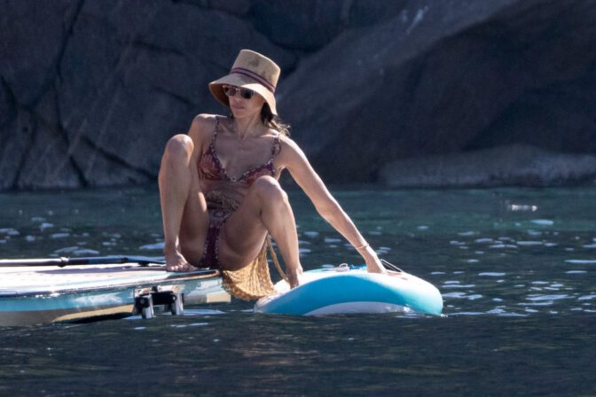 Jessica Alba Sexy Booty Wet Bikini Giglio Island Paparazzi