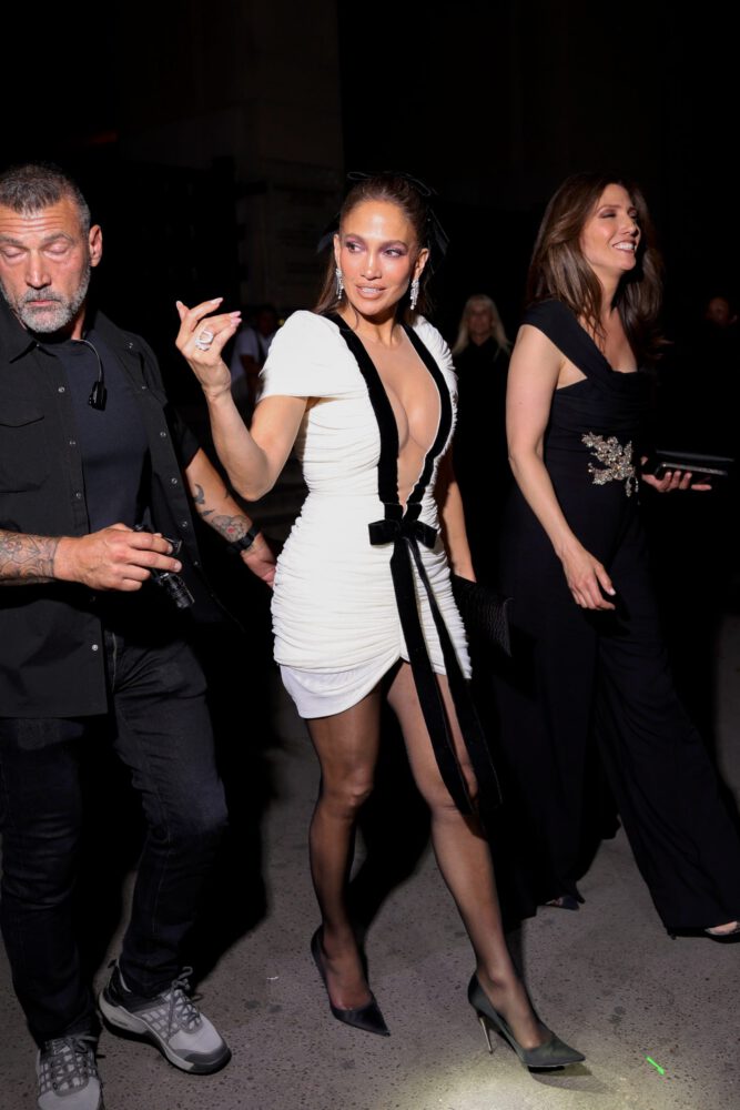 Jlo Big Boobs Sheer Stockings Sexy Legs Paris