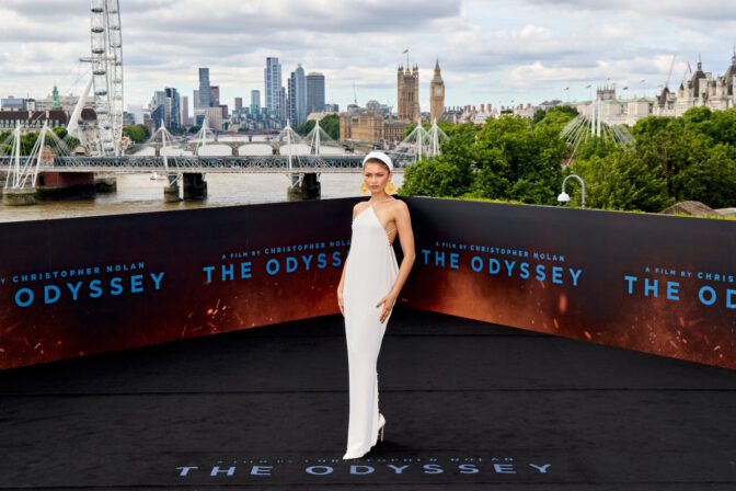 Zendaya Sexy Open Back White Jacquemus Dress Odyssey Photocall London