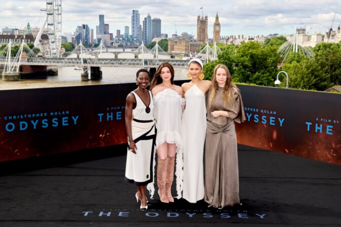 Zendaya Sexy Open Back White Jacquemus Dress Odyssey Photocall London