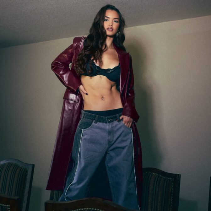 Paris Berelc Sexy In Black Bra