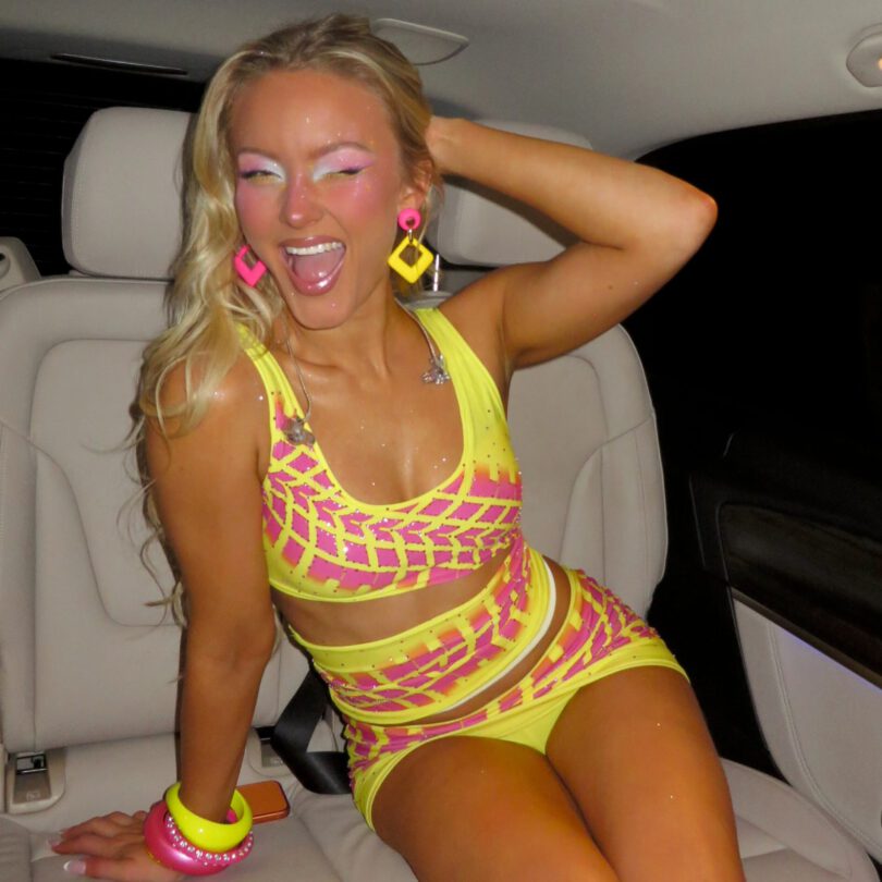 Zara Larson Sexy In Yellow Outfit