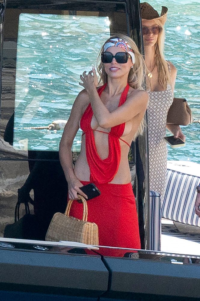 Brooks Nader Boobs Braless Sexy Dress Positano