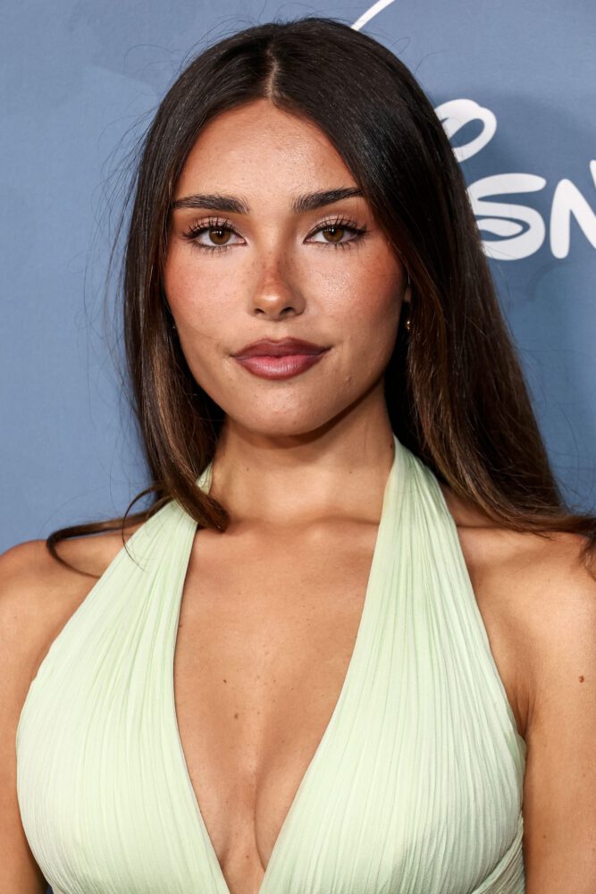 Madison Beer Busty Cleavage Legs Mint Mini Variety Event