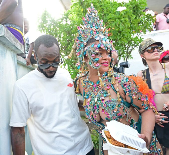 Rihanna Carnival Nipslip Big Boobs Ass Barbados Kadooment