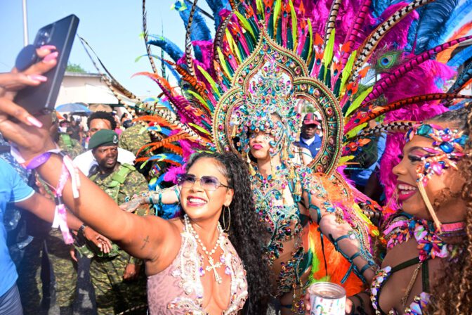 Rihanna Carnival Nipslip Big Boobs Ass Barbados Kadooment