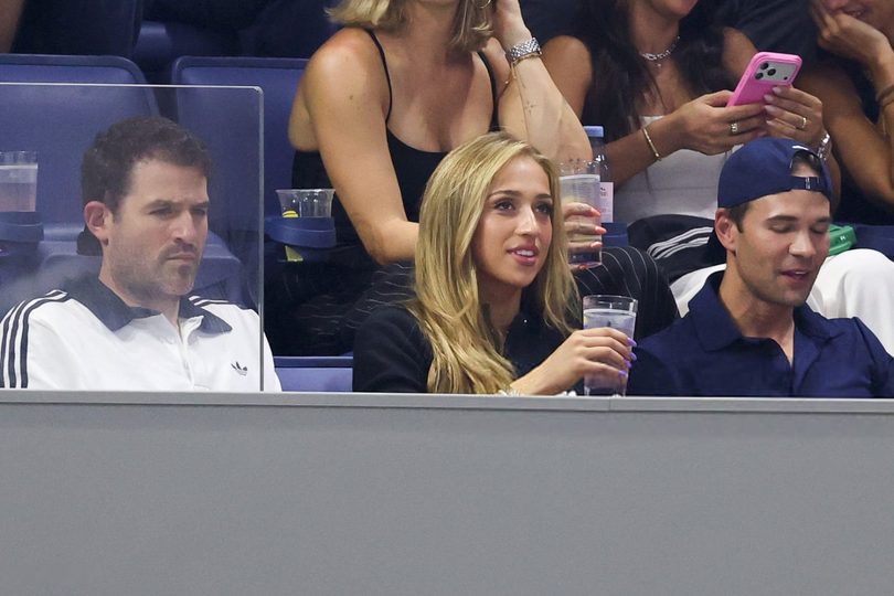 Tate Mcrae Sexy Legs Black Shorts Us Open
