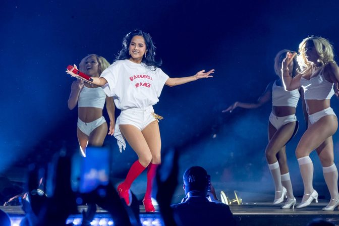 Becky G Tiny White Shorts Metlife Stage Karol G