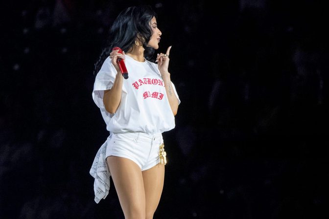 Becky G Tiny White Shorts Metlife Stage Karol G