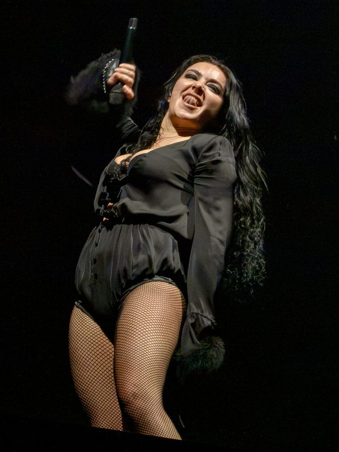 Charli Xcx Cleavage Fishnets Big Boobs Philly Concert