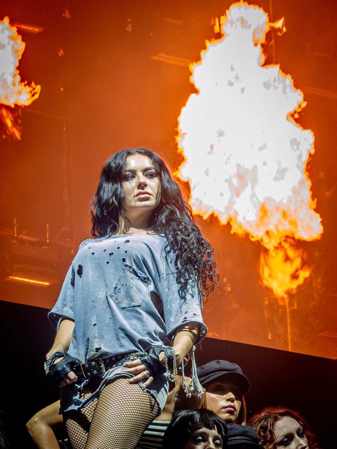 Charli Xcx Cleavage Fishnets Big Boobs Philly Concert