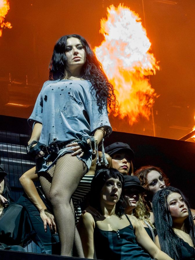 Charli Xcx Cleavage Fishnets Big Boobs Philly Concert