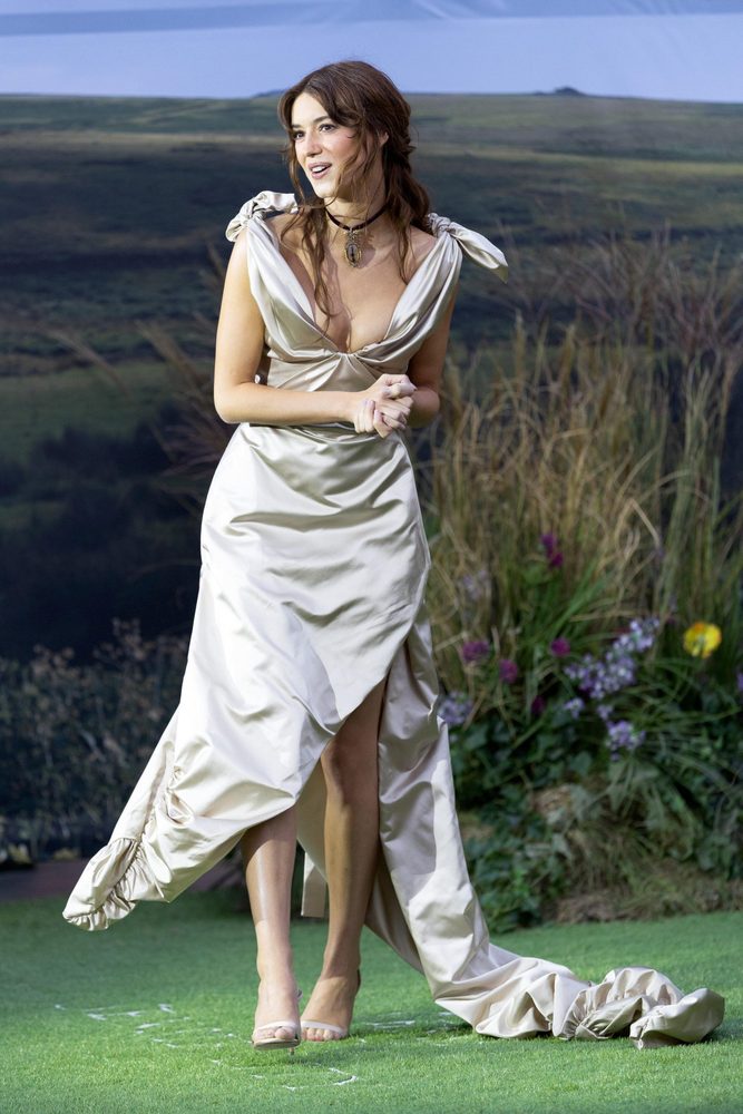 Daisy Edgar Jones Cream Satin Plunge Cleavage Sense Sensibility Premiere