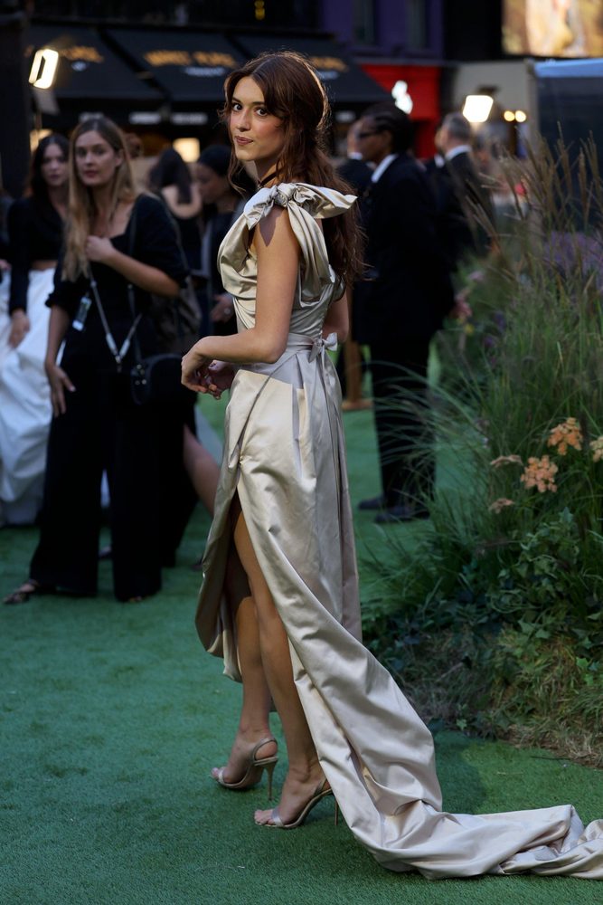 Daisy Edgar Jones Cream Satin Plunge Cleavage Sense Sensibility Premiere