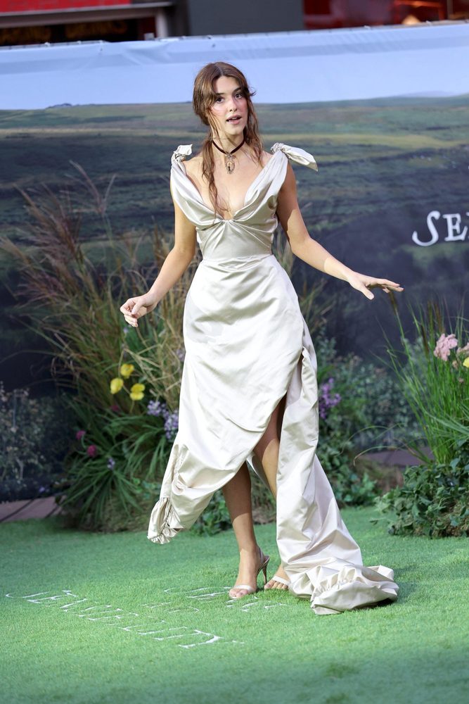 Daisy Edgar Jones Cream Satin Plunge Cleavage Sense Sensibility Premiere