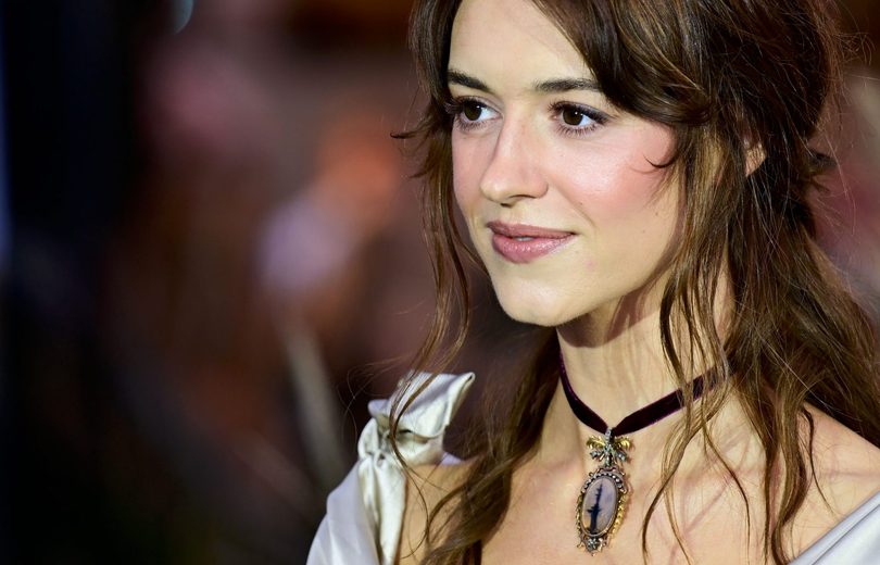 Daisy Edgar Jones Cream Satin Plunge Cleavage Sense Sensibility Premiere