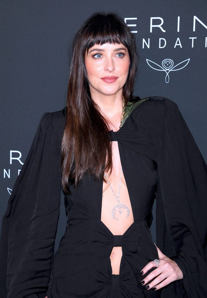 Dakota Johnson Braless Valentino Cutout Gown Sexy Red Carpet