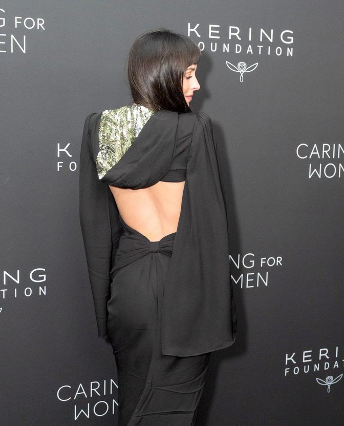 Dakota Johnson Braless Valentino Cutout Gown Sexy Red Carpet