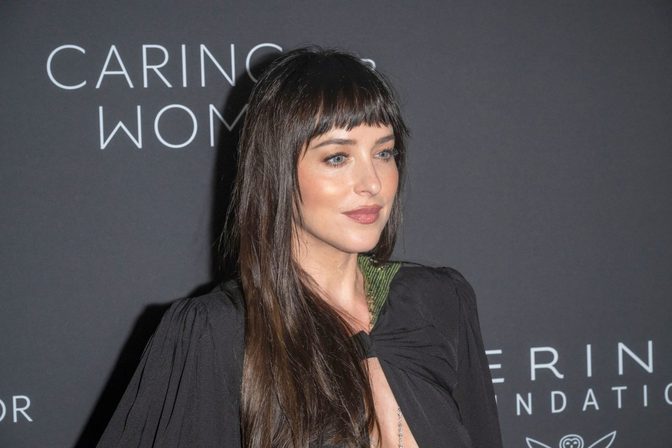 Dakota Johnson Braless Valentino Cutout Gown Sexy Red Carpet