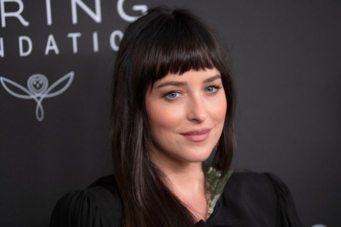 Dakota Johnson Braless Valentino Cutout Gown Sexy Red Carpet