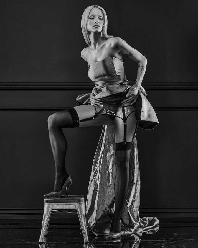 Gabbriette Nude Oiled Body Cr Punk Issue Bare Breasts