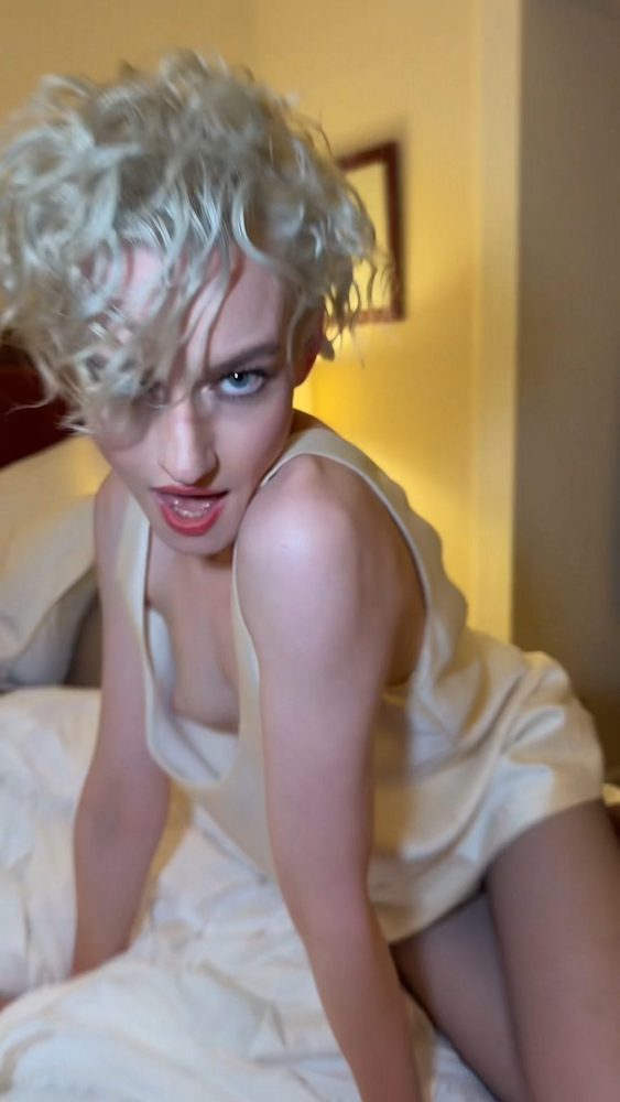 Julia Garner Boob Slip Cream Satin Slip Vmas Hotel Bed