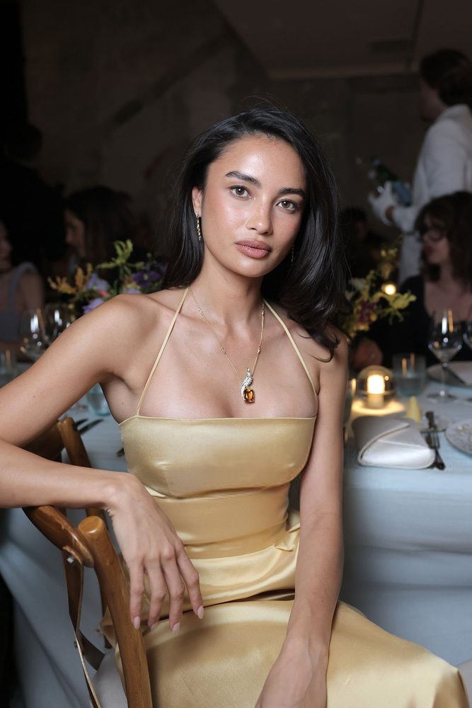 Kelsey Merritt Yellow Satin Gown Cleavage Curves Tiffany Paris Dinner
