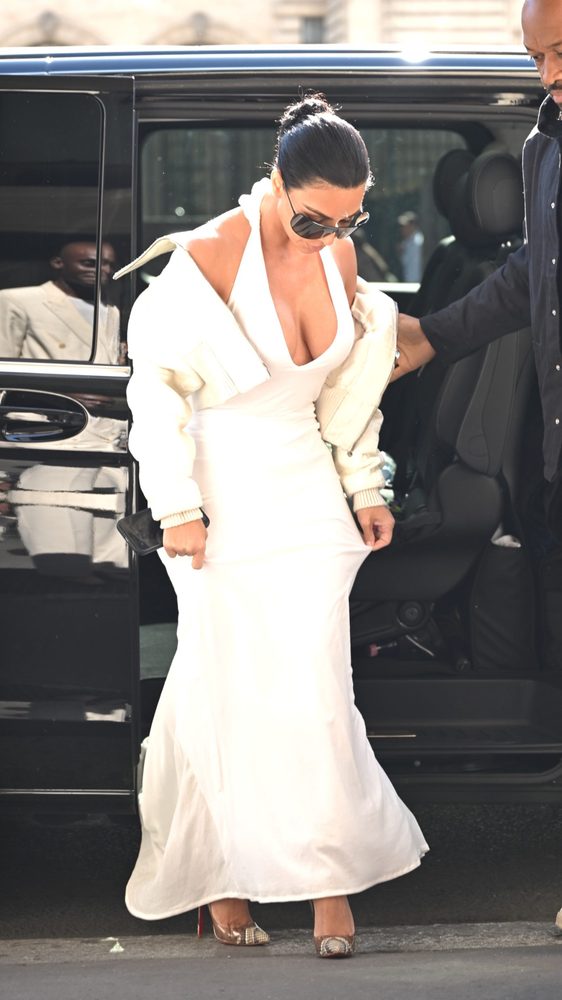 Kim Kardashian Braless White Dress Huge Breasts Cleavage Paris