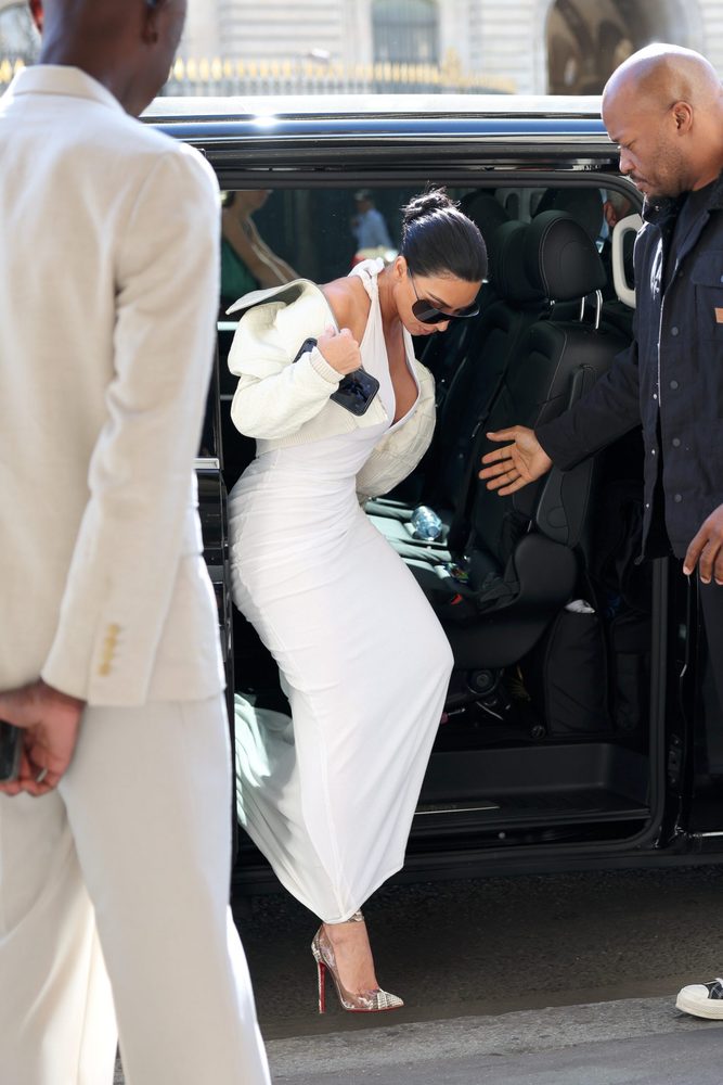 Kim Kardashian Braless White Dress Huge Breasts Cleavage Paris