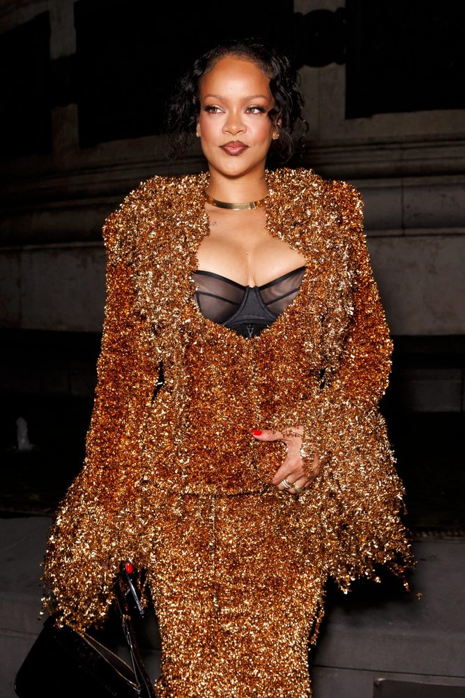 Rihanna Big Cleavage Black Bra Copper Metallic Fringe Suit 022