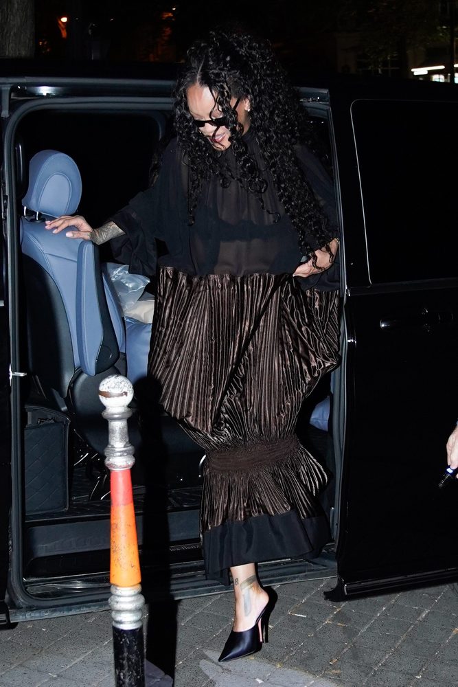 Rihanna See Through Blouse Boobs Paris Night