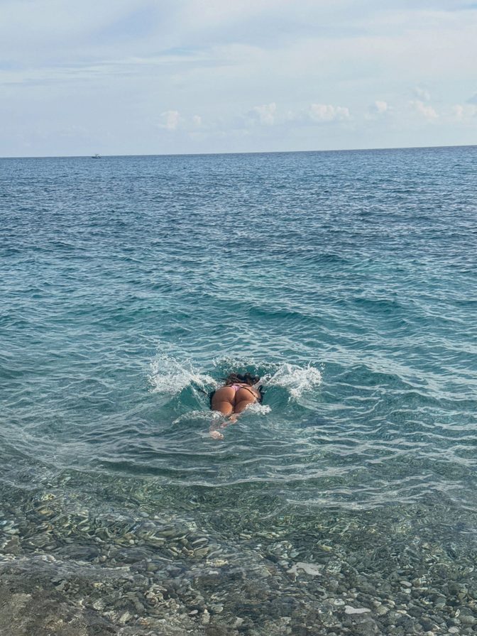 Sarah Curr Pink Polka Bikini Big Boobs Rocky Beach