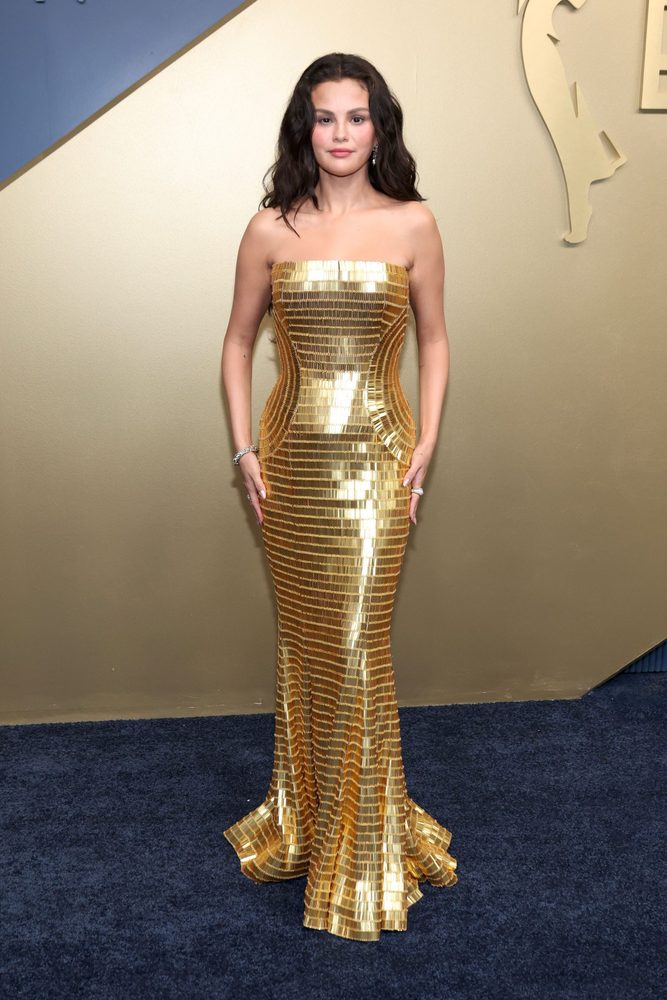 Selena Gomez Tight Gold Metal Dress Cleavage Emmy Carpet