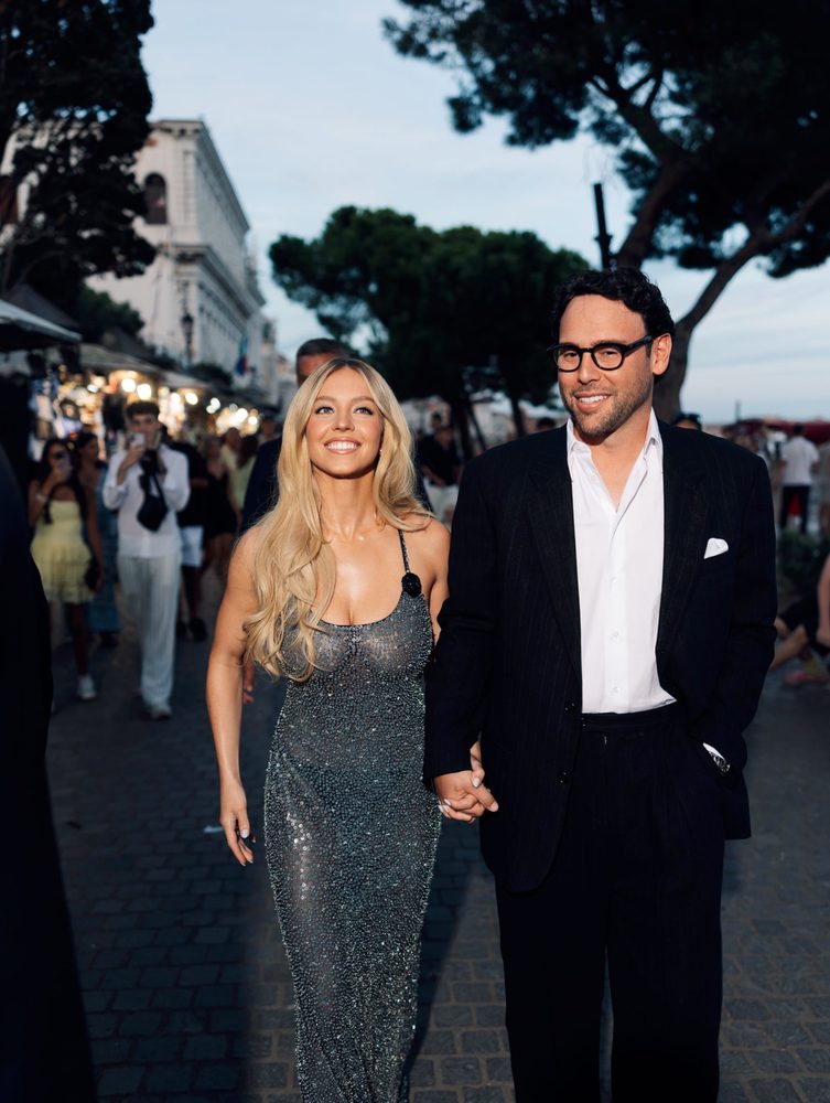 Sydney Sweeney Braless Boobs See Through Sequin Dress Armani Venice