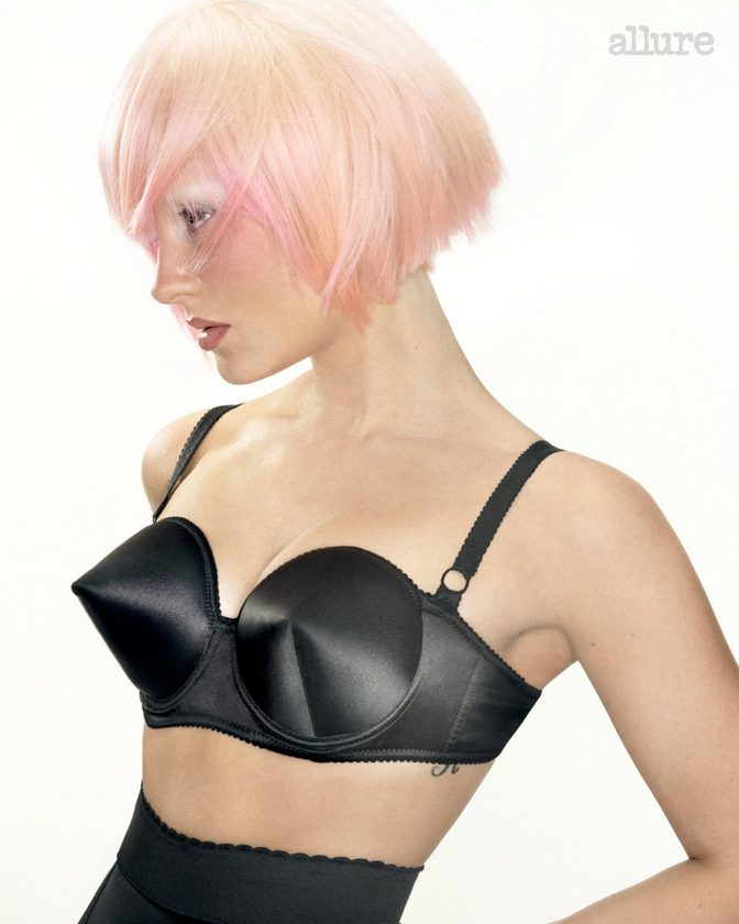 Zara Larsson Sexy Black Bra Pink Wig Allure
