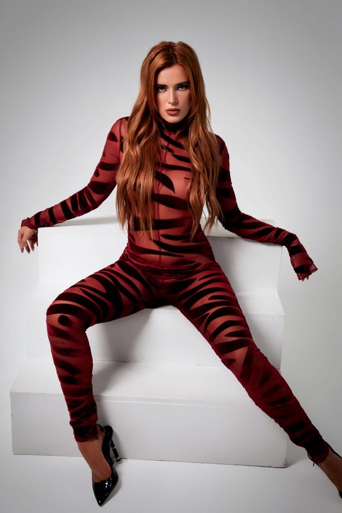 Bella Thorne Red Hair Black Blazer Boobs Indira Cesarine