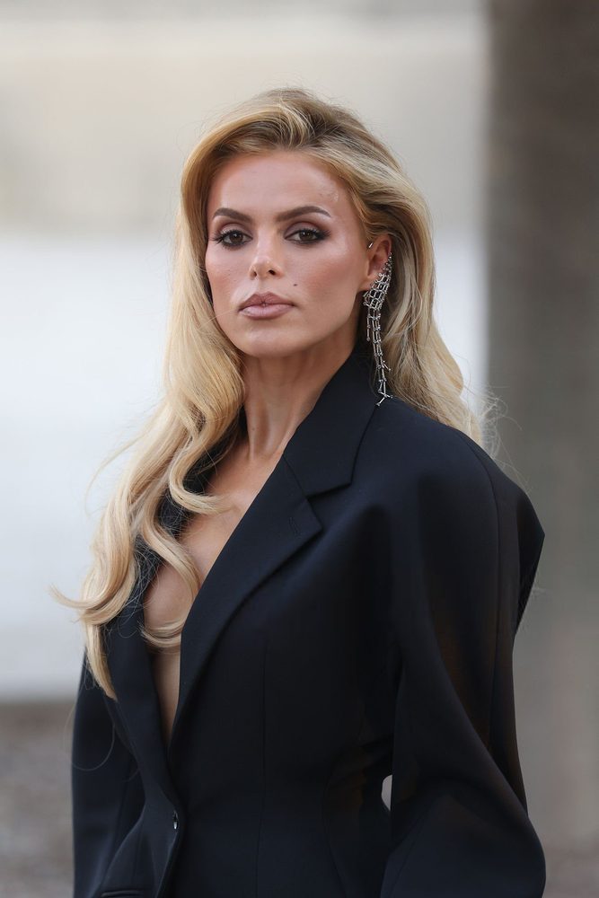 Brooks Nader Braless Plunging Mugler Blazer Cleavage Paris Fashion Week