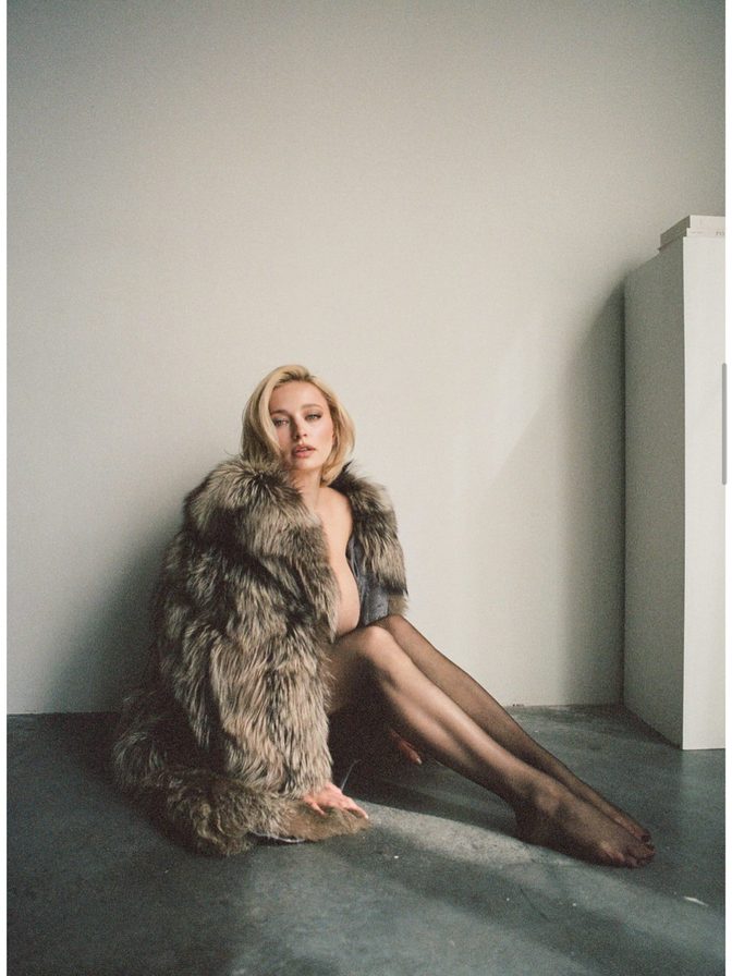 Caroline Vreeland Huge Cleavage White Lace Tank
