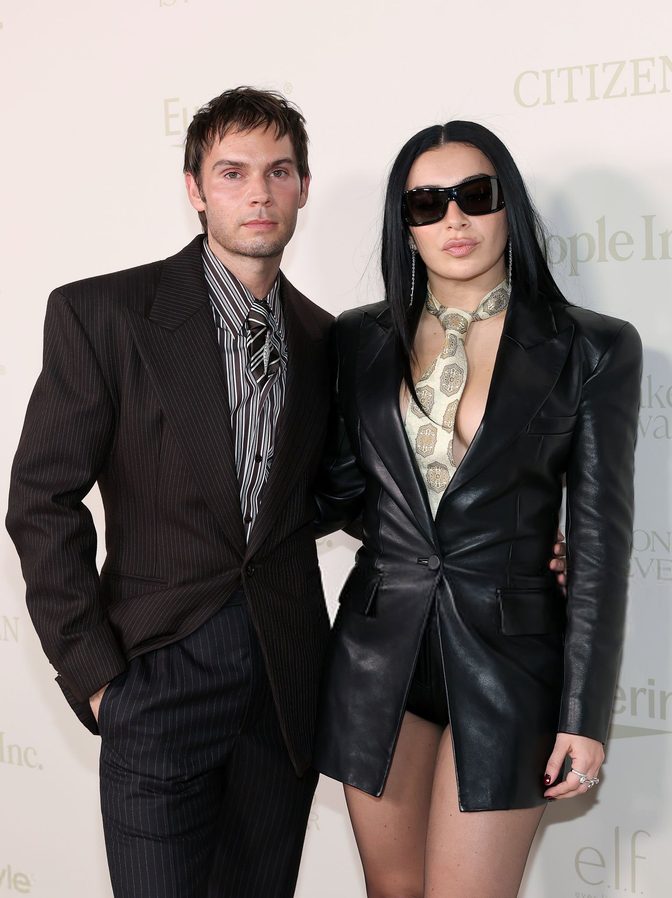 Charli Xcx Braless Leather Blazer Cleavage Imagemaker Awards